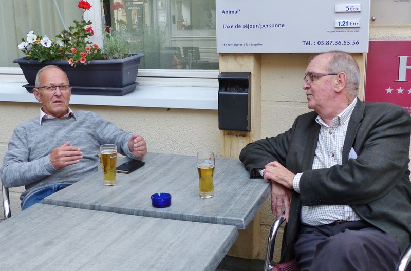 1_P1160310 (Clement).jpg - On se désaltère...